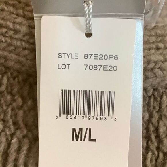 Ralph Lauren Collection Fall 2015 Runway
Taupe Cashmere Fringed Scarf Shawl - Picture 14 of 16